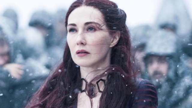 Il Trono di Spade: Melisandre ritorna nell'ottava stagione. Ecco cosa farà