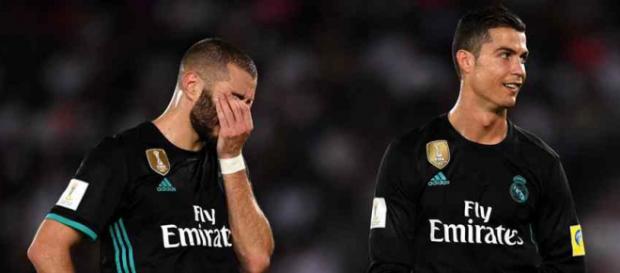 Benzema no gramado com Cristiano Ronaldo Benzema no gramado com Cristiano Ronaldo