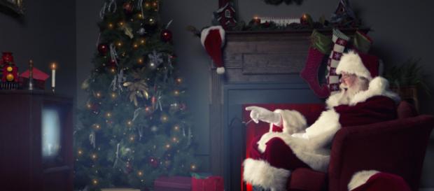 'Tis the season to be jolly, with Netflix! 'Tis the season to be jolly, with Netflix!