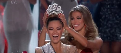 Miss Universe 2017 crowning moment [Image Credit: Miss Universe/YouTube screencap]