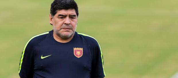Diego Armando Maradona comenta sobre lo que debería hacer el RM Diego Armando Maradona comenta sobre lo que debería hacer el RM