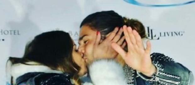 Grande Fratello Vip: il bacio tra Luca e Ivana. Grande Fratello Vip: il bacio tra Luca e Ivana.