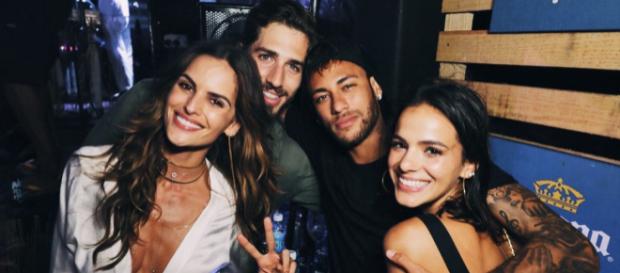 Neymar e Bruna Marquezine reataram o namoro Neymar e Bruna Marquezine reataram o namoro