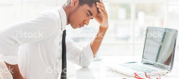 Rückenschmerzen Stockfoto 519885949 | iStock - istockphoto.com Rückenschmerzen Stockfoto 519885949 | iStock - istockphoto.com