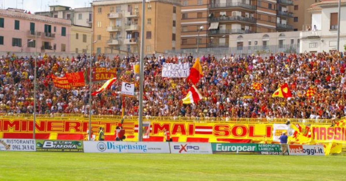 Catanzaro calcio deferito, possibile esclusione dal