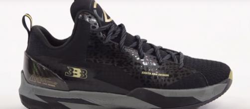 It appears that people who purchased a special edition of the ZO2s (Image Credit: Nightwing2303 via YouTube screencap)