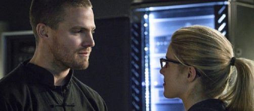 ARROW Review: 'My Name is Oliver Queen' and Yours Isn't (Image Credit: Nerdist/Youtube screenscap)