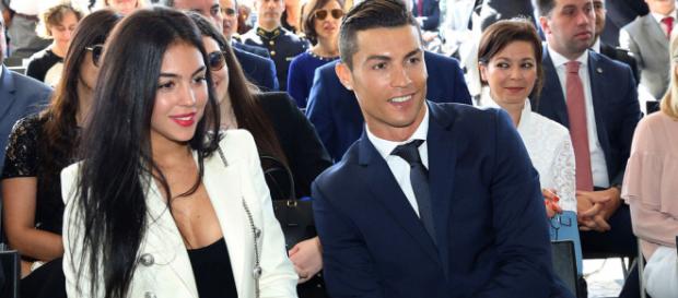 Georgina está namorando Cristiano há um ano Georgina está namorando Cristiano há um ano