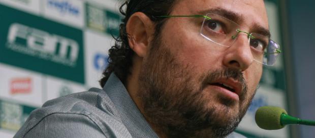 Palmeiras monitora Zeca, que rescindiu com o Santos (Foto Reprodução) Palmeiras monitora Zeca, que rescindiu com o Santos (Foto Reprodução)