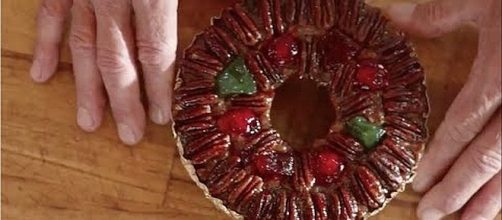 Fruitcake is a Christmas tradition [Image: Foods101withDeronda/YouTube screenshot]
