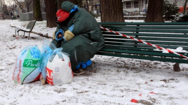 Como, il sindaco contro i clochard: 300 euro di multa