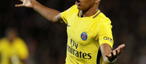 Metz 1-5 PSG: Kylian Mbappe grabs debut goal | Daily Mail Online - dailymail.co.uk