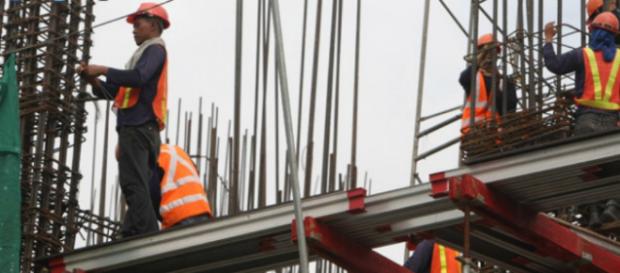 "A medida que las necesidades de nuestro pueblo aumentan, el gasto público también debe expandirse para satisfacer tales demandas" "A medida que las necesidades de nuestro pueblo aumentan, el gasto público también debe expandirse para satisfacer tales demandas"