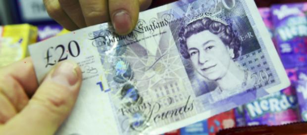 El índice de referencia FTSE 100 de Londres cerró muy por encima de un 3% y por encima de su nivel de cierre del 23 de junio El índice de referencia FTSE 100 de Londres cerró muy por encima de un 3% y por encima de su nivel de cierre del 23 de junio