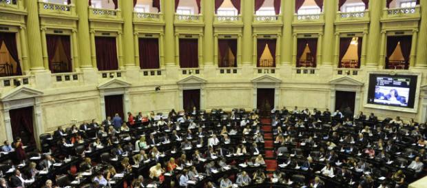 por las jubilaciones: el Gobierno discute si da marcha atrás con ... - clarin.com por las jubilaciones: el Gobierno discute si da marcha atrás con ... - clarin.com