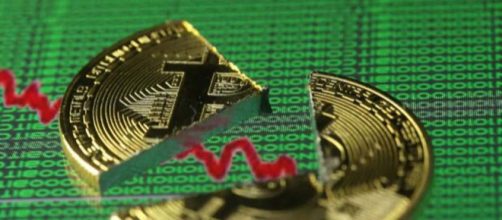 Bitcoin in caduta libera: sarà la sua fine
