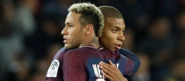 Comment récupérer les maillots des joueurs du PSG - Football ... - sports.fr Comment récupérer les maillots des joueurs du PSG - Football ... - sports.fr