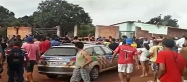 Dona de casa foi assassinada na frente de seu filho de 2 anos Dona de casa foi assassinada na frente de seu filho de 2 anos