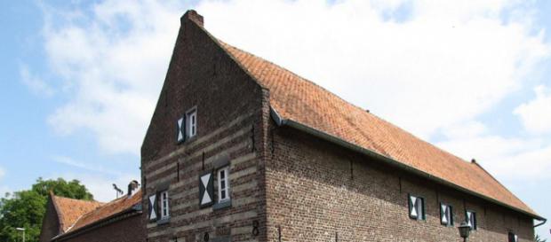 Ein Gutshof aus dem Jahre 1750 Ein Gutshof aus dem Jahre 1750