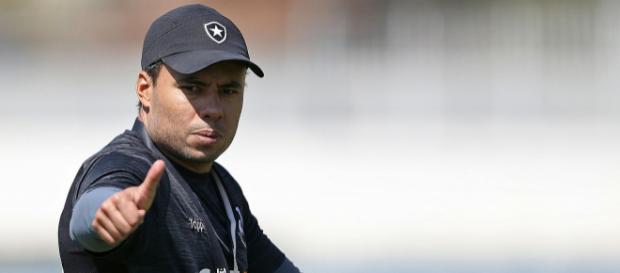 Jair Ventura já se desligou do Botafogo Jair Ventura já se desligou do Botafogo