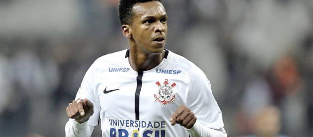 Jô deixa o Corinthians depois de uma temporada vitoriosa Jô deixa o Corinthians depois de uma temporada vitoriosa