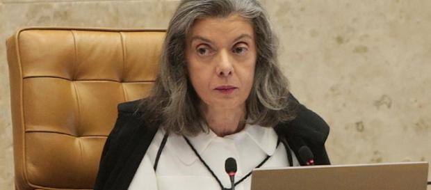 Ministra Cármen Lúcia, do STF, preside a mais alta Corte de Justiça do país Ministra Cármen Lúcia, do STF, preside a mais alta Corte de Justiça do país