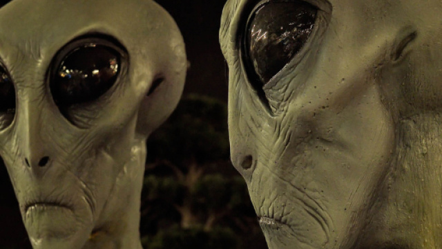 Ex ministro canadese dichiara che gli alieni ci hanno gi&agrave; visitato.