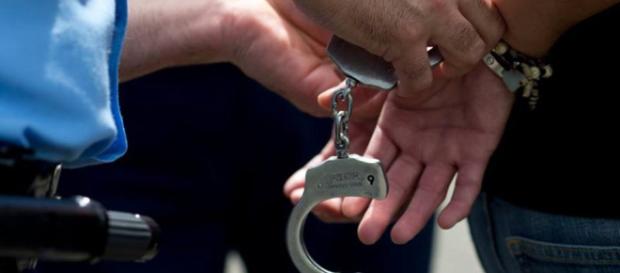 Policía arresto por error a un periodista salvadoreño | Solo Noticias - solonoticias.com Policía arresto por error a un periodista salvadoreño | Solo Noticias - solonoticias.com