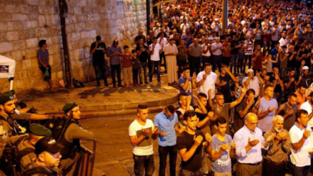 Esplanade des Mosquées : un conflit plus religieux que ... - leparisien.fr