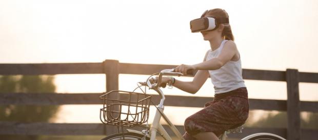 Things to do with virtual reality goggles (via PixaBay - Pexels) Things to do with virtual reality goggles (via PixaBay - Pexels)