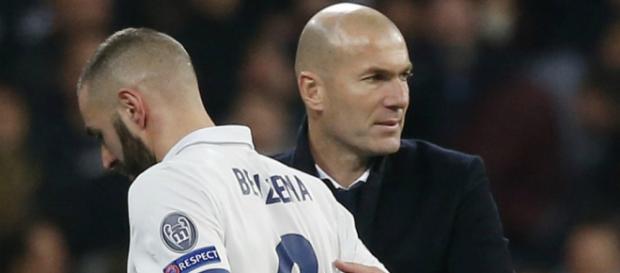 Zidane défend Benzema et tacle Lineker - Football - Sports.fr - sports.fr Zidane défend Benzema et tacle Lineker - Football - Sports.fr - sports.fr
