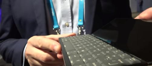 Gemini PDA, QWERTY keyboard, PSION - Image credit | carvax | YouTube