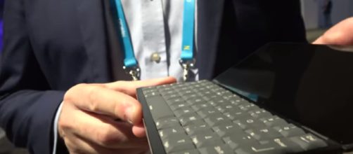 Gemini PDA, QWERTY keyboard, PSION - Image credit | carvax | YouTube