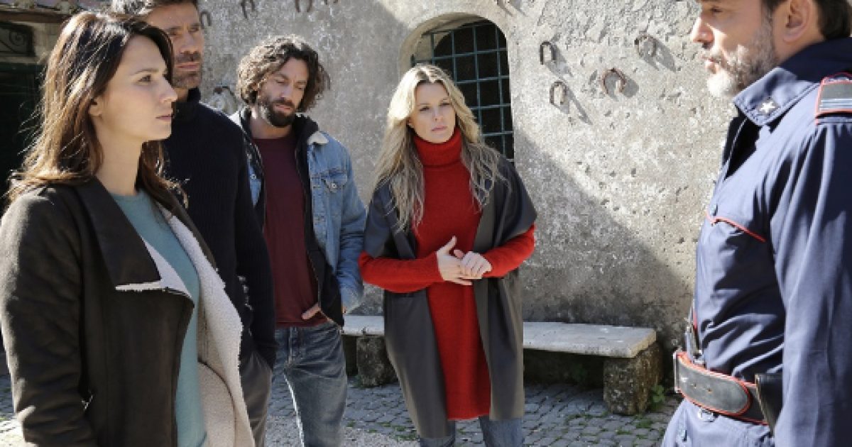 Le tre rose di Eva 4 trama del 10^ episodio in onda il quattro gennaio 2018