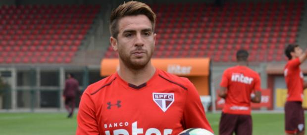 Lateral não se firmou com a camisa do São Paulo Lateral não se firmou com a camisa do São Paulo