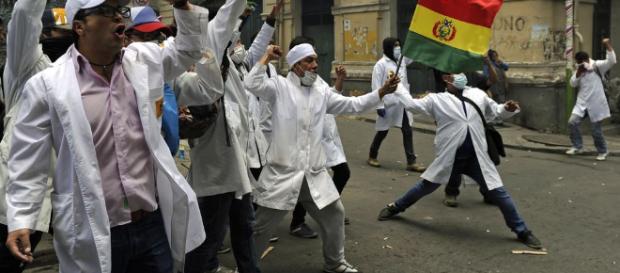 Los galenos bolivianos no están dispuestos a dialogar mientras el 205 siga vigente Los galenos bolivianos no están dispuestos a dialogar mientras el 205 siga vigente