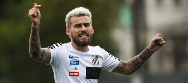 Nem no Natal Lucas Lima deixou de alfinetar ex-time Nem no Natal Lucas Lima deixou de alfinetar ex-time