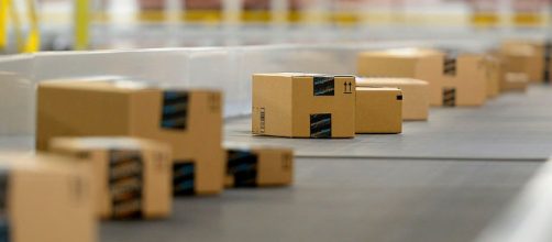 I pacchi della compagnia Amazon