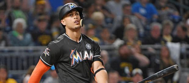 MLB: el serio Giancarlo Stanton cambia los rumores a dos equipos por Marlins MLB: el serio Giancarlo Stanton cambia los rumores a dos equipos por Marlins