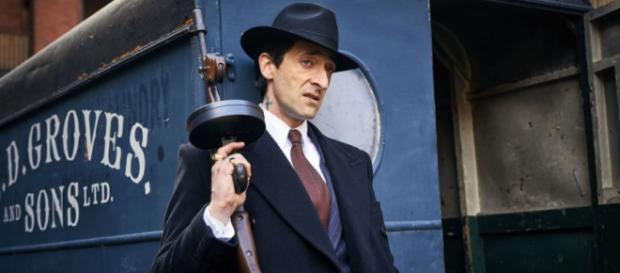 Peaky Blinders : ce sera la guerre entre la Mafia et les Shelby ... - premiere.fr Peaky Blinders : ce sera la guerre entre la Mafia et les Shelby ... - premiere.fr