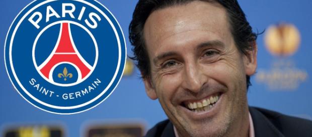 Unay Emery con el logo del PSG. Unay Emery con el logo del PSG.