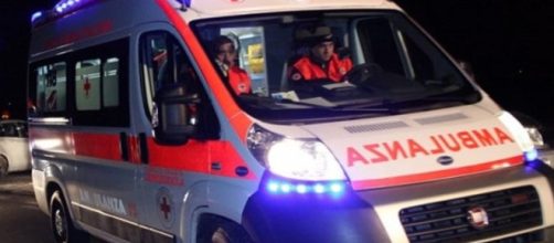 Calabria, gravissimo incidente: bus si ribalta, 15 feriti