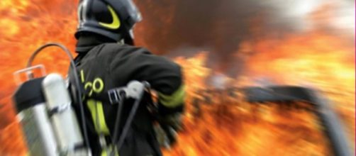 Incendio a Mercato San Severino: tre persone morte carbonizzate in ... - today.it