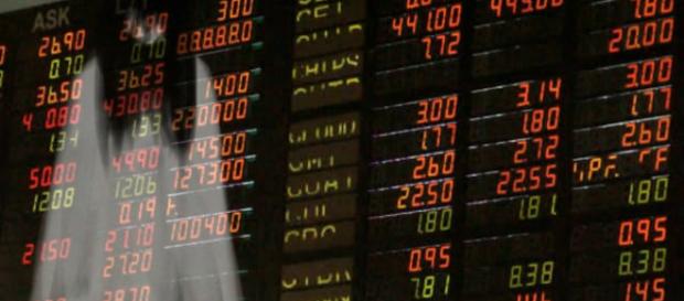 El 24 de agosto de 2015 fue sangriento. El mercado local de acciones tuvo su tercera caída más grande de un día en la última década El 24 de agosto de 2015 fue sangriento. El mercado local de acciones tuvo su tercera caída más grande de un día en la última década