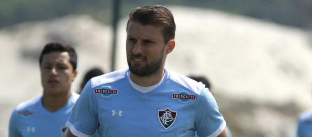 Henrique não faz mais parte do elenco Tricolor Henrique não faz mais parte do elenco Tricolor