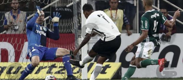 Um dos jogos mais emblemáticos do ano ocorreu no Campeonato Paulista. Um dos jogos mais emblemáticos do ano ocorreu no Campeonato Paulista.