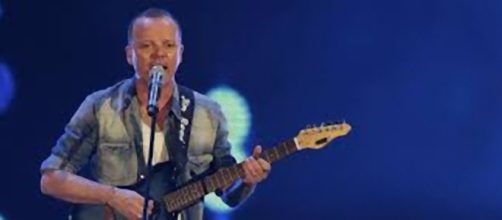 Gigi D'Alessio: ecco quanto costerà il suo concerto di Capodanno.
