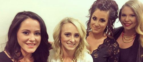 The cast of 'Teen Mom 2' poses for a photo. [Photo via Facebook]