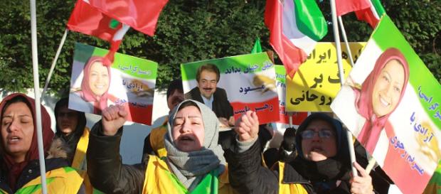 200 Oppositionelle demonstrieren gegenüber der iranischen Botschaft in Berlin (20. Dez. 2017) 200 Oppositionelle demonstrieren gegenüber der iranischen Botschaft in Berlin (20. Dez. 2017)