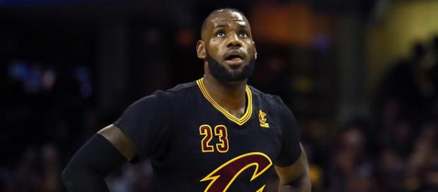 Ejecutivos de la NBA creen que LeBron James podría firmar con otro equipo Ejecutivos de la NBA creen que LeBron James podría firmar con otro equipo